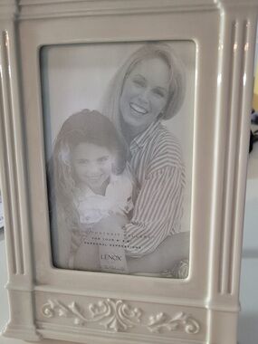 Lenox Cream Glossy Ceramic Picture Frame with Embossed Scroll Detail 4x6